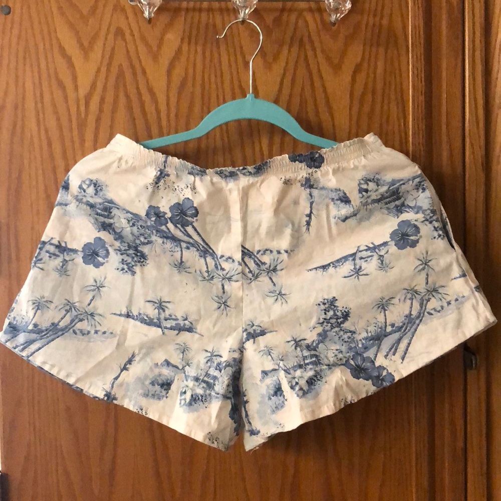 Cute shorts to lounge in. Very comfortable!!